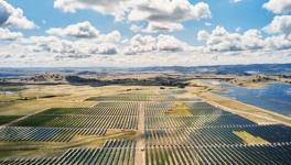 苹果加州太阳能发电厂将采购 85 组特斯拉储能设备
